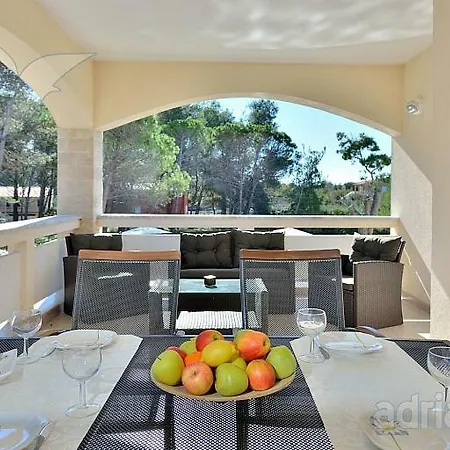 Mam Apartment Vir Exterior photo